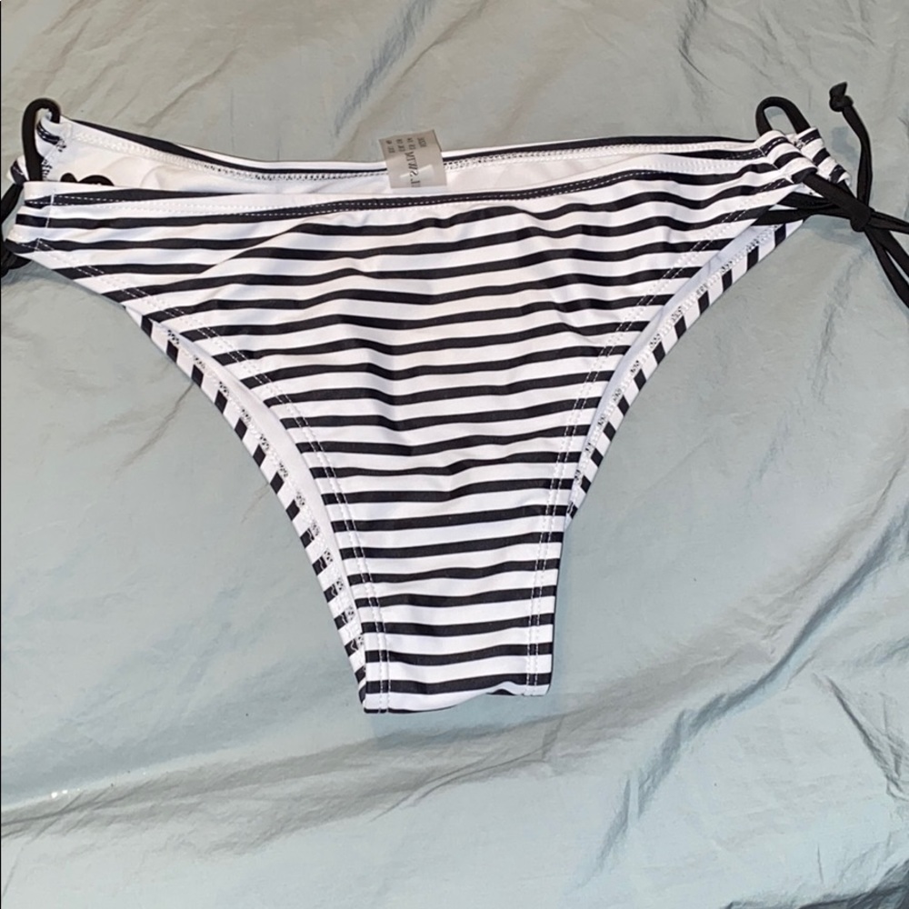 Bathing suit bottoms